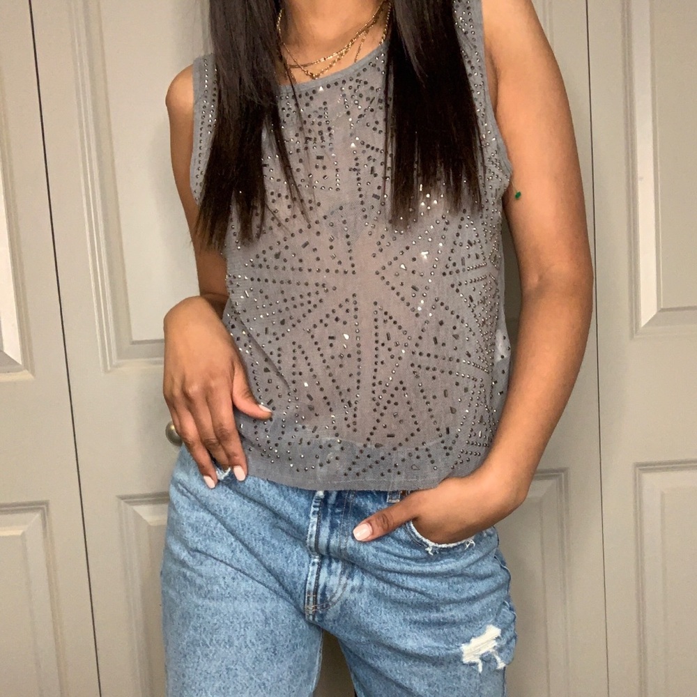 🍂Woman’s Light Grey Sequin Top  Size Medium